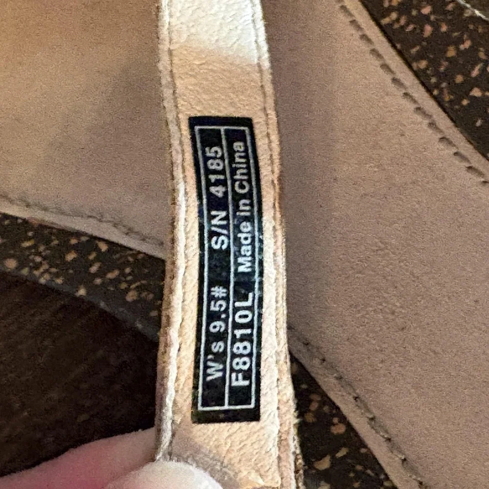 Teva Sandals Womens Size 9.5 Beige Leather Strappy Wedge Comfort Shoes